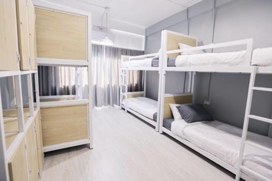 Local Time Bangkok Hostel&Cafe Ngoại thất bức ảnh