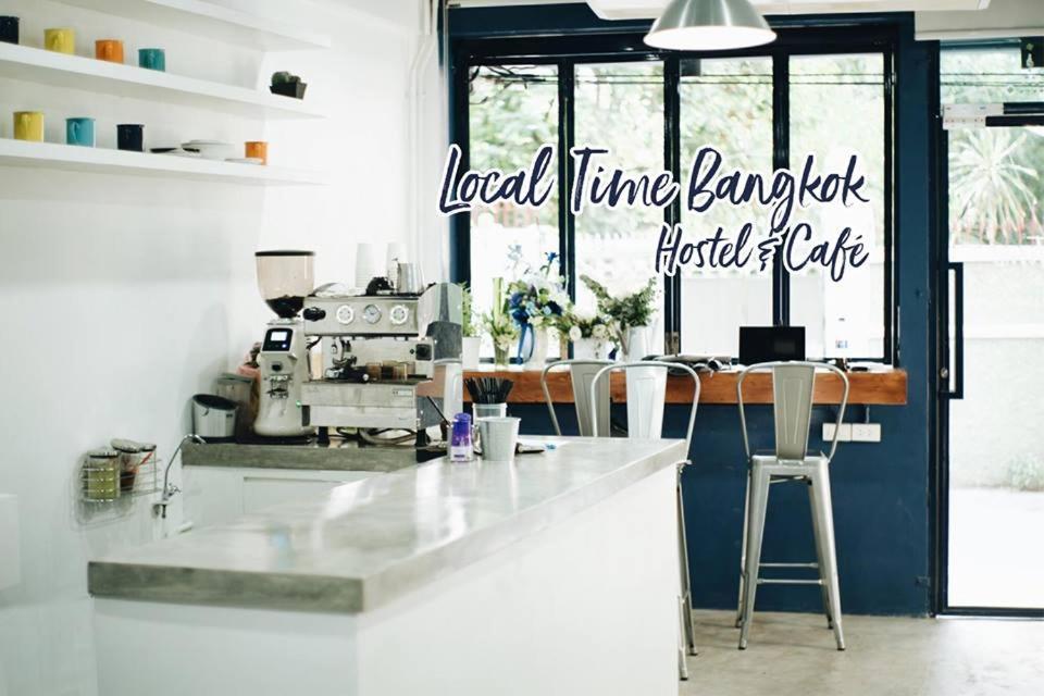 Local Time Bangkok Hostel&Cafe Ngoại thất bức ảnh